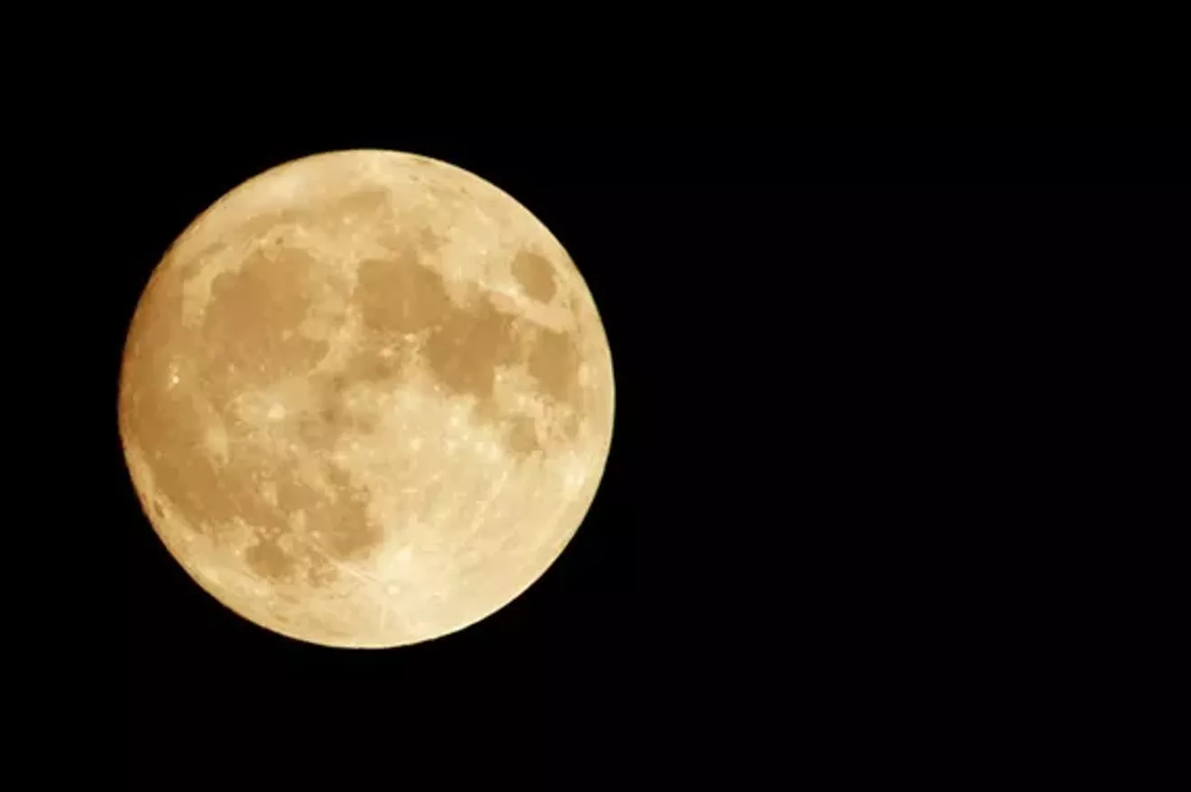 6167fe07_harvest_moon.webp