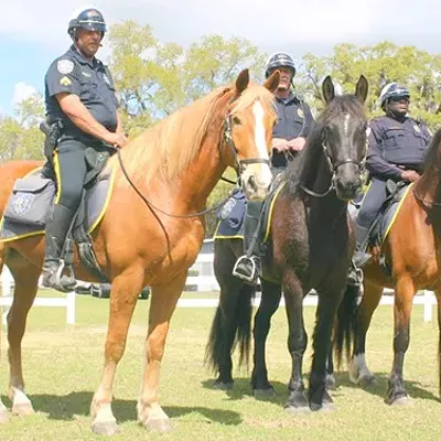 Image: More horse cops!