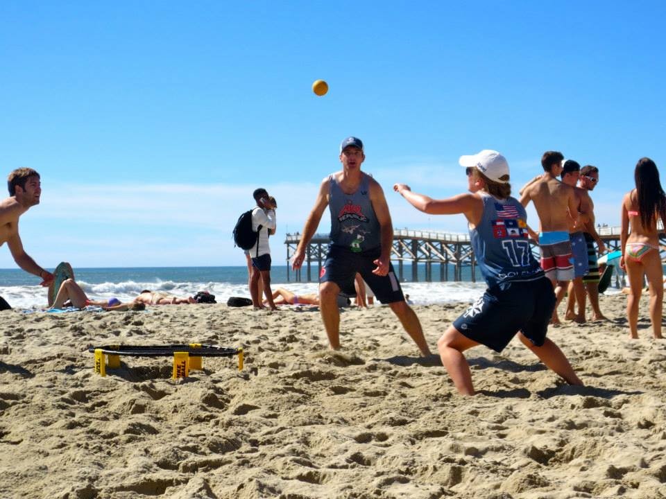 A Spikeball roundnet tournament in San Diego