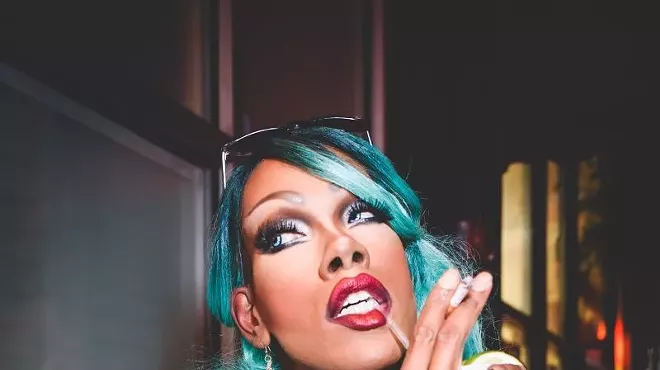 Image: The House of Savannah Sweet Gunt-Tease