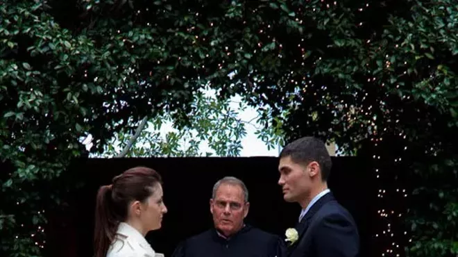 Image: VALENTINE&rsquo;S DAY WEDDINGS IN THE DAVENPORT HOUSE GARDEN