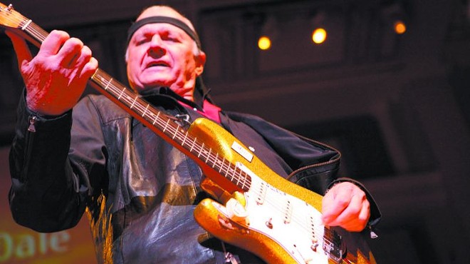 Dick Dale, The Wave Slaves, The Mercers