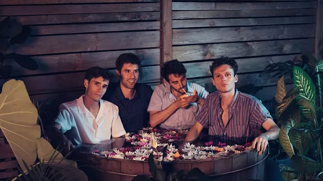Image: Savannah Stopover: Plastic Picnic