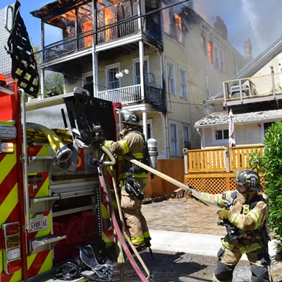 Image: Fire near Forsyth Park; no injuries