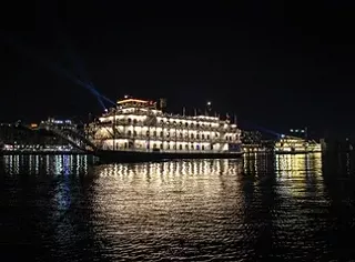 Image: New Year's Eve Gala Cruise