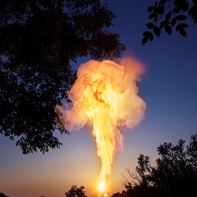 Artist captures controlled explosions in photography