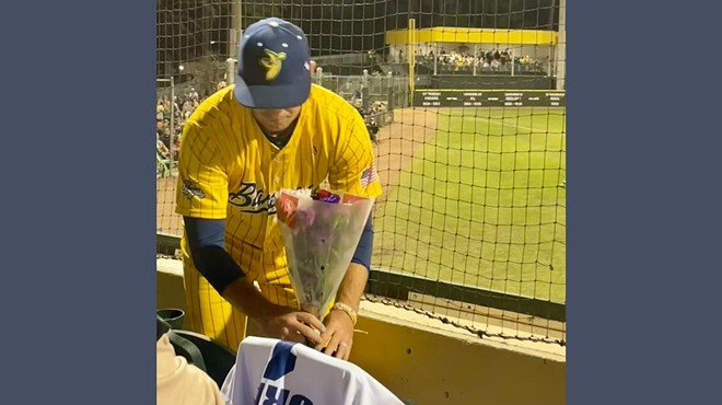 Bananas honor passing of legendary fan Wally Murphy with a touching mid-game tribute