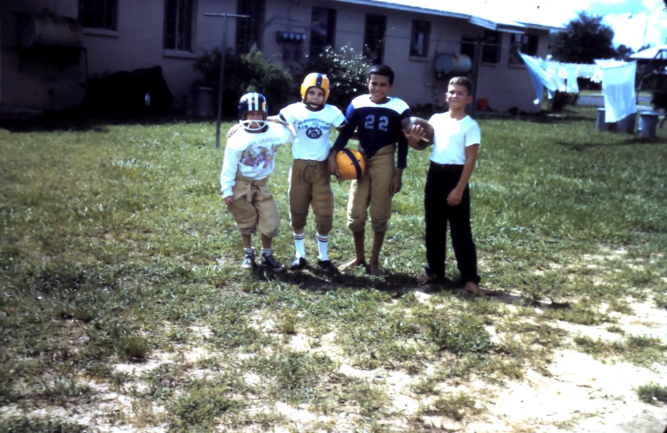 L-R Chester (Pete) Love, Robert (Dobby) Simmons, Gordon (Gordo) Perry, Larry (Sticks) Thackston