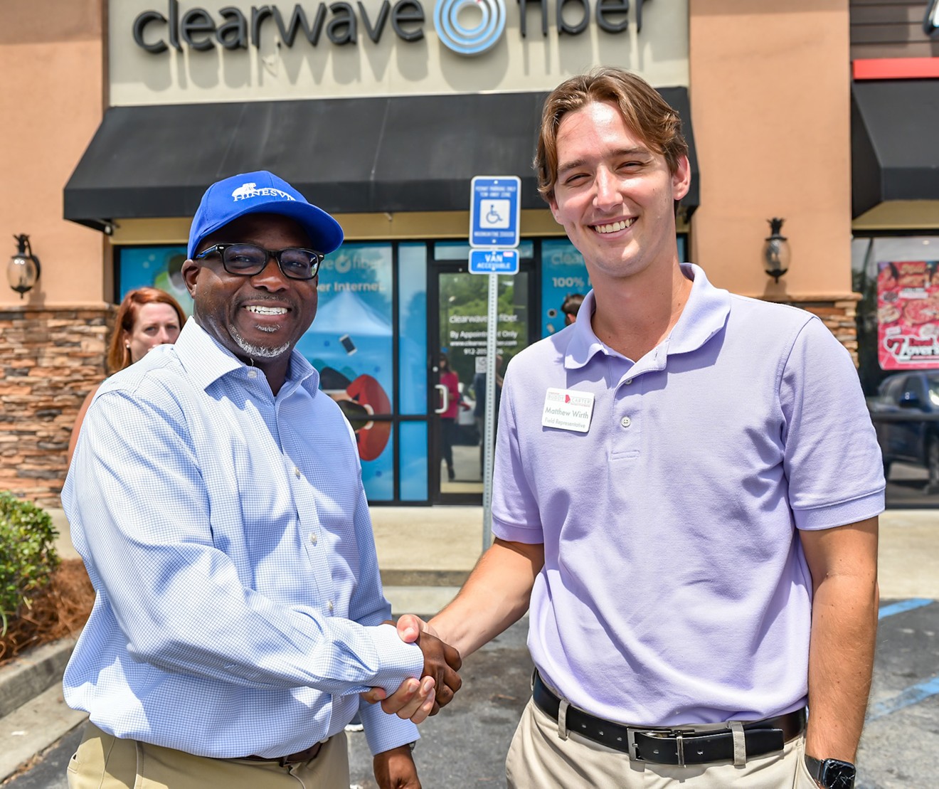 Clearwave Fiber's Hinesville, GA Customer Experience Center Grand Opening Ribbon Cutting