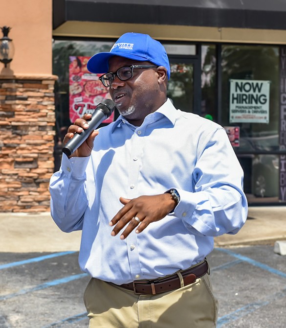 Clearwave Fiber's Hinesville, GA Customer Experience Center Grand Opening Ribbon Cutting