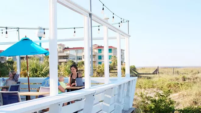 Image: Dining in the Dunes: The Deck Beachbar and Kitchen on Tybee