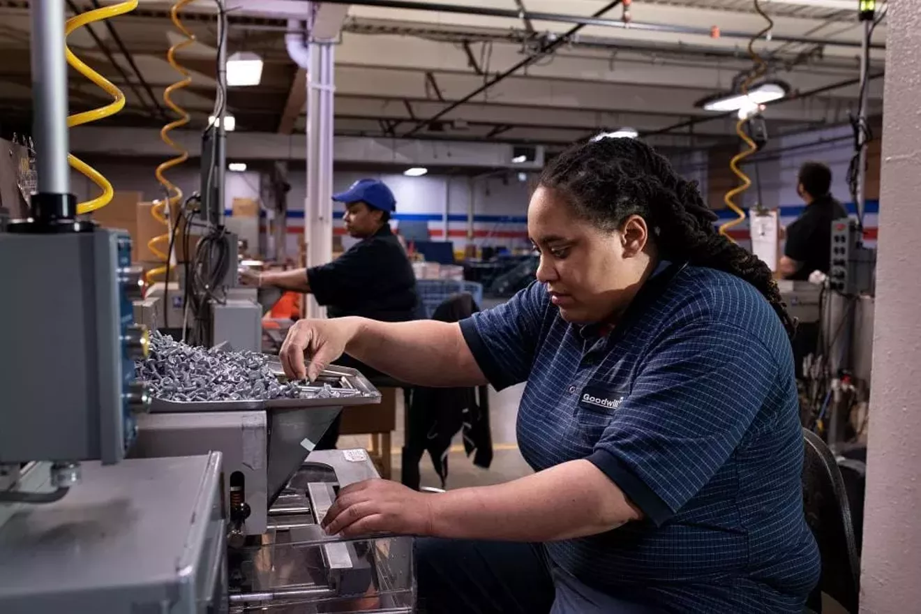 work-at-goodwill-warehouse-worker-2.webp