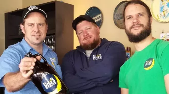 Image: Moon River, growler than a mile