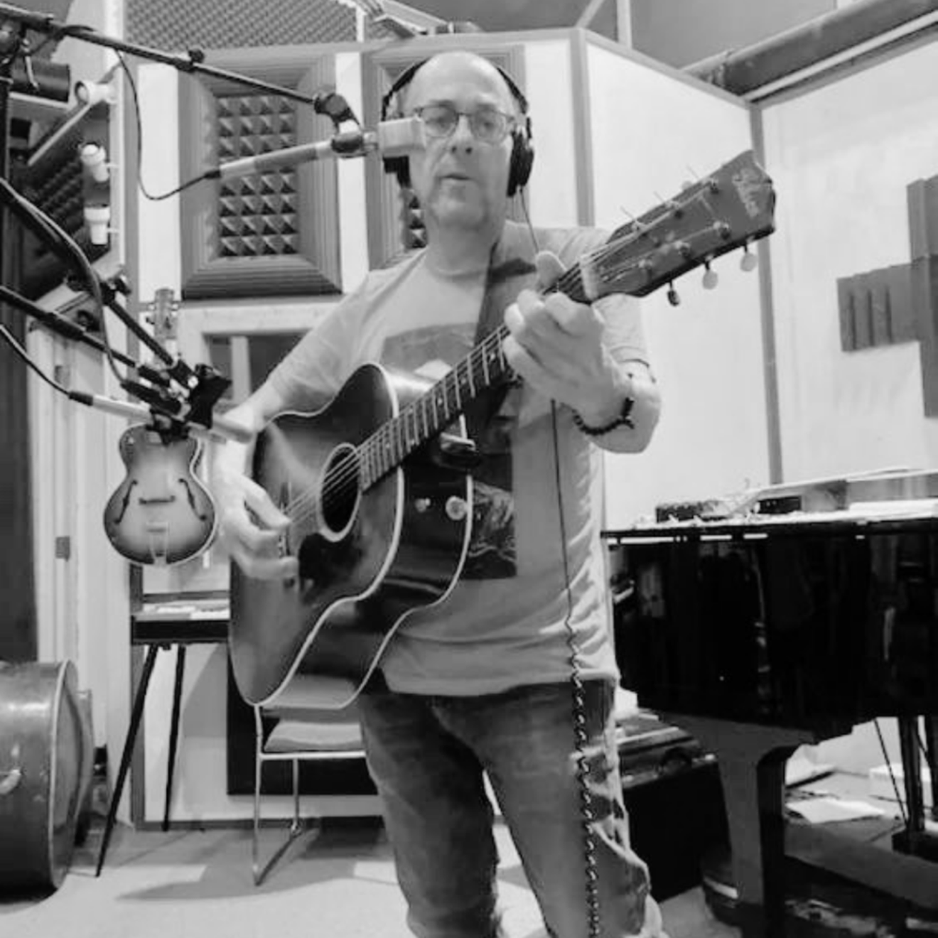 Singer/ Song Writer Kenny Shore